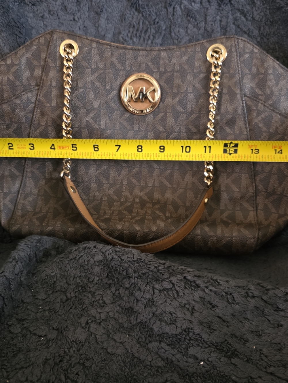 Michael Kors Brown Shoulder Bag with Gold Accents - Picture 3 of 7